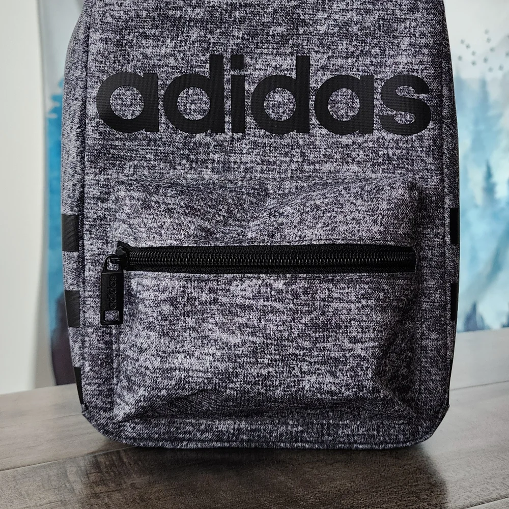 Adidas Santiago Insulated Lunch Bag Gray Black NWT - Picture 3 of 15
